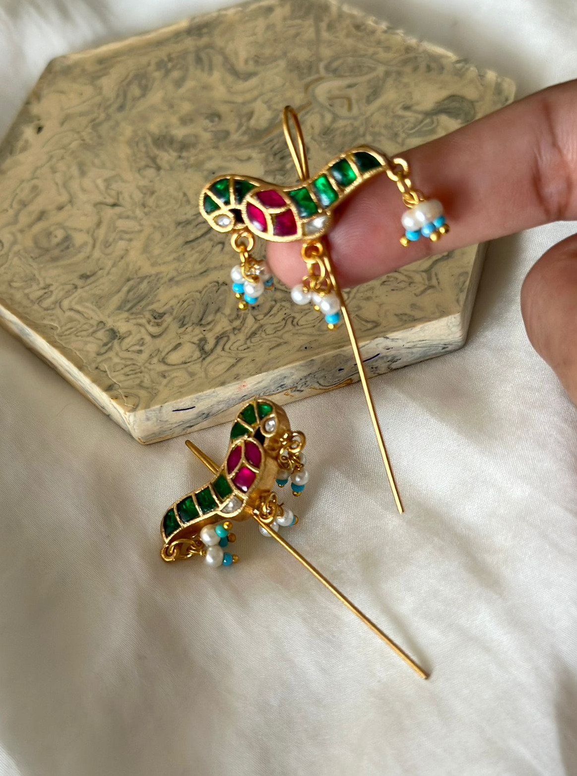 Twig earrings with parrot