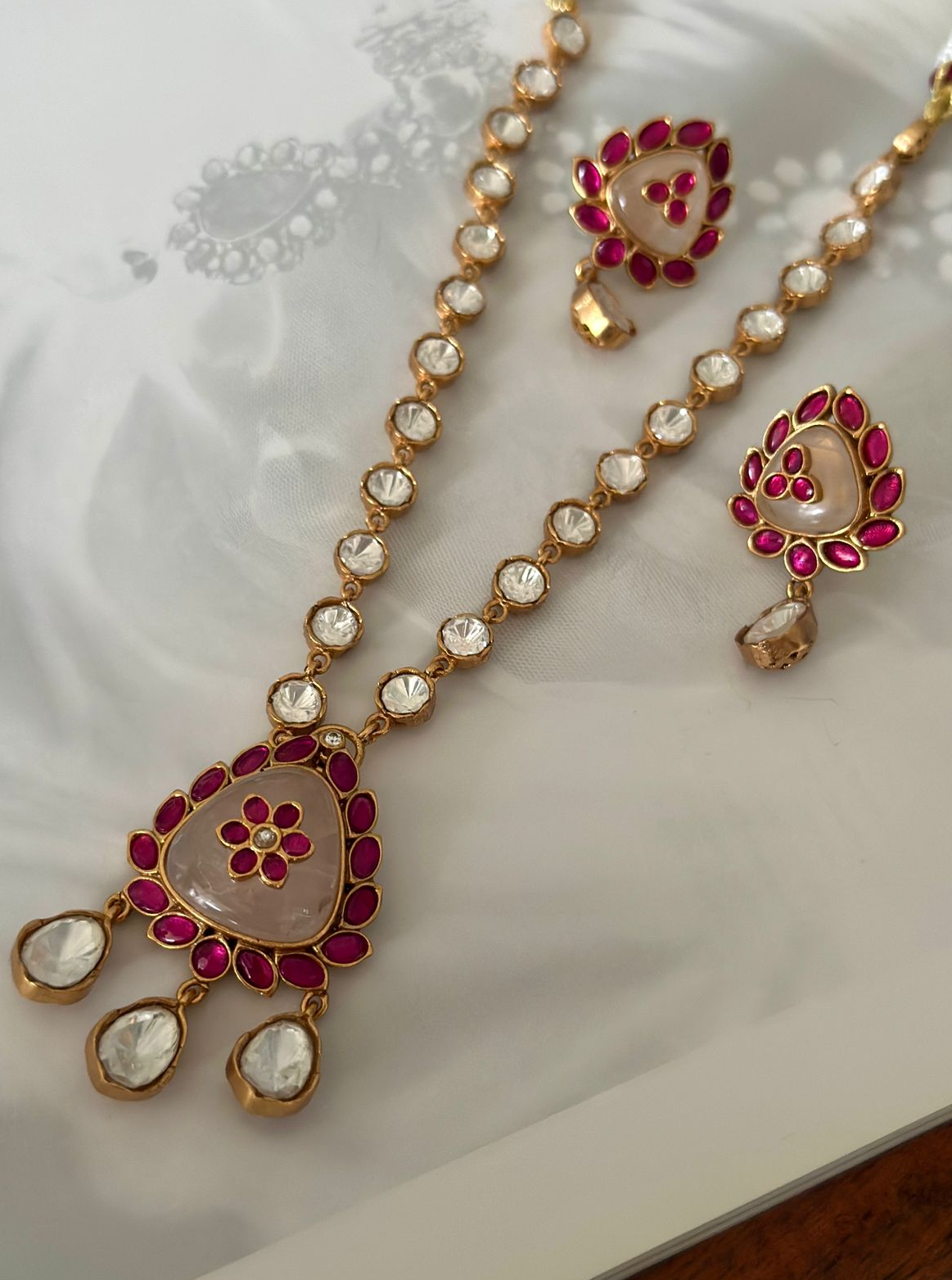 Gold plated faux polki necklace set