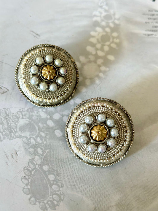 Bindu studs