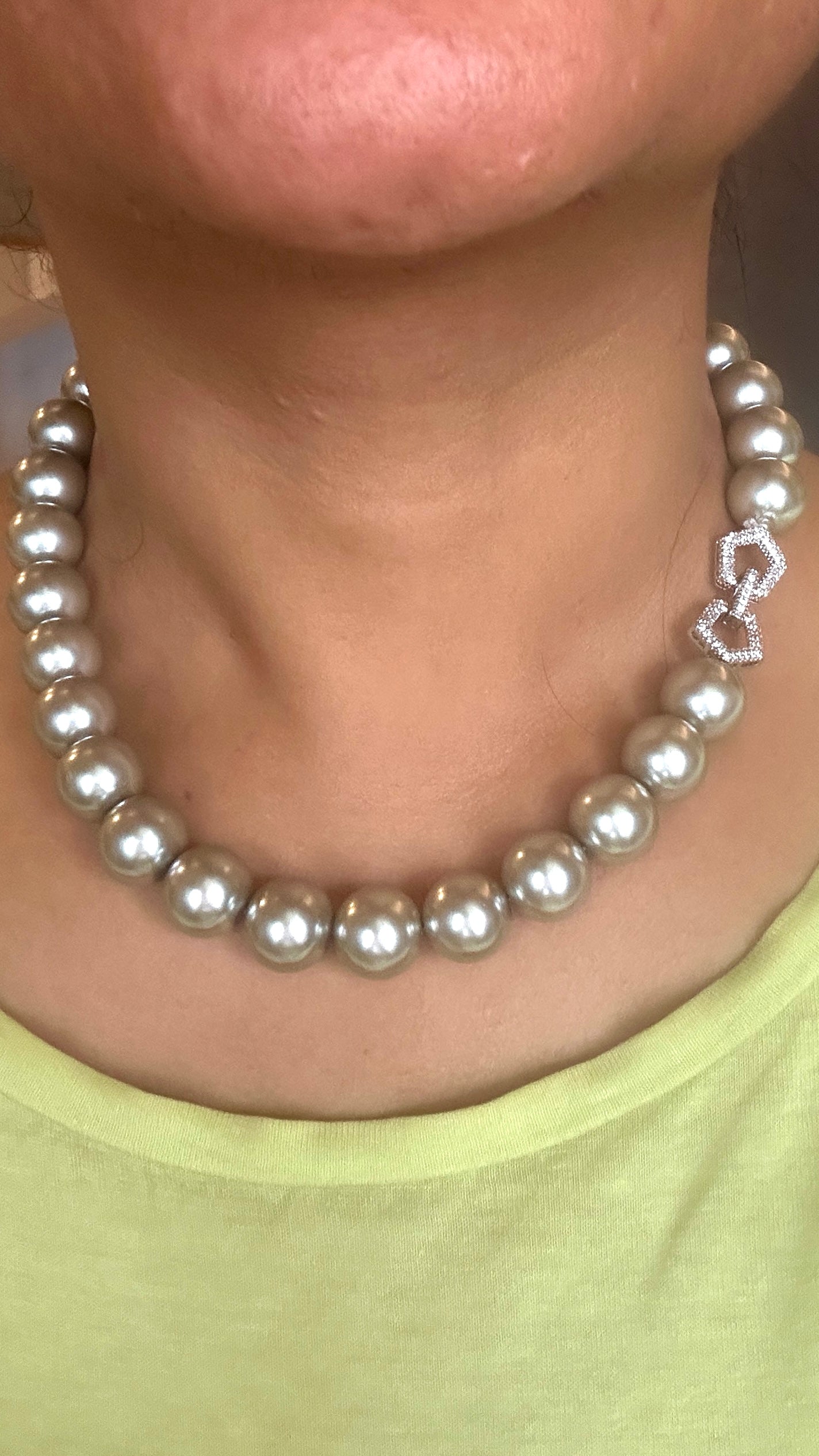 Pearl necklace with cz lock