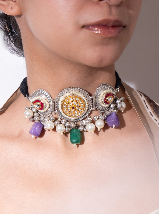 Silver choker with kundan polki motif