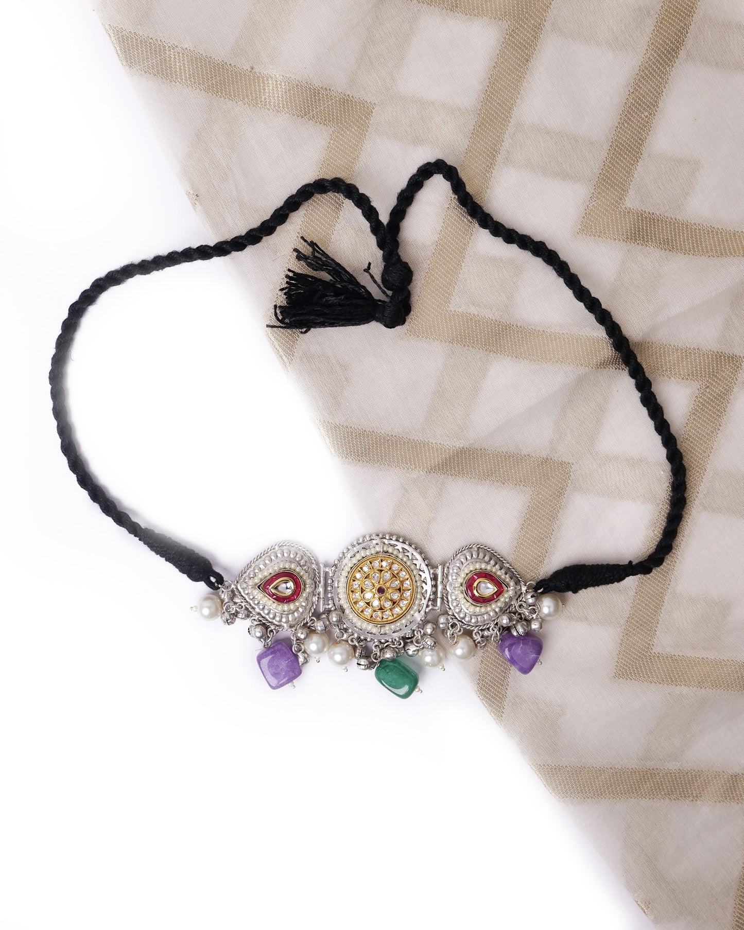 Silver choker with kundan polki motif