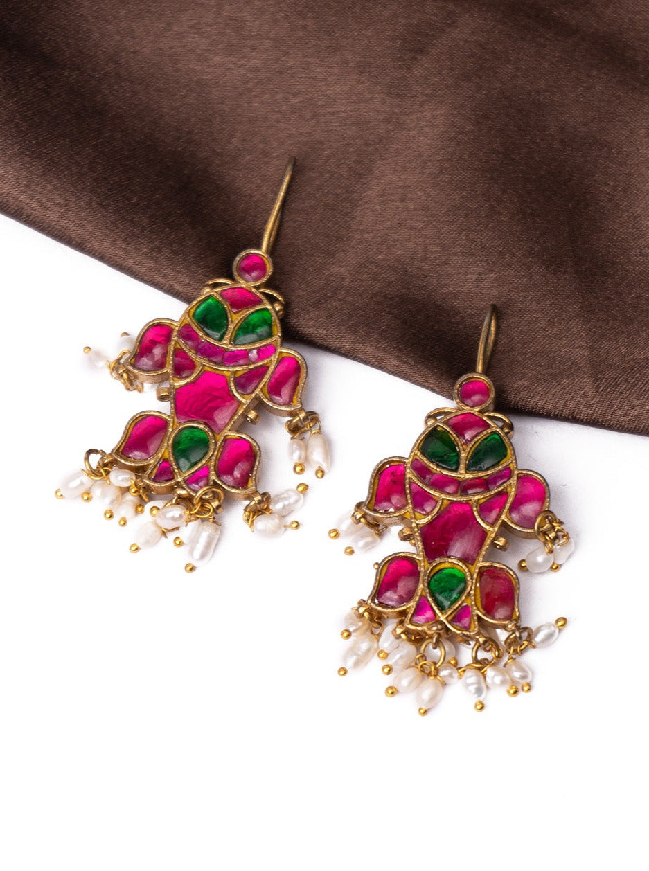 Kundan fish shaped earrings