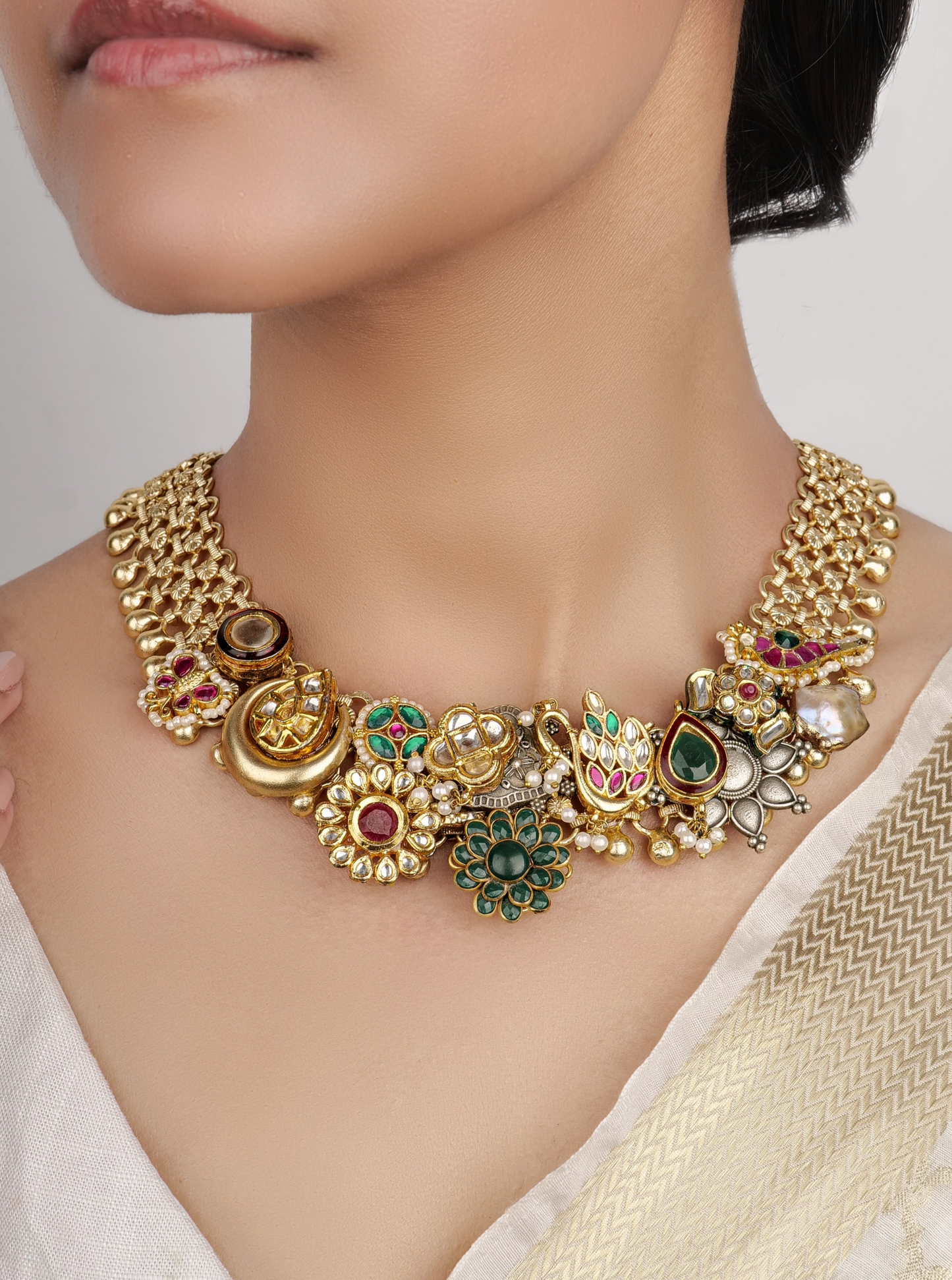 Multicolour gold plated necklace with motifs