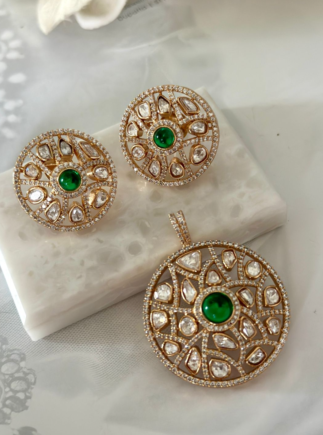 Evergreen pendant set.